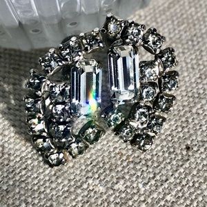 Rare vintage Duane rhinestone screw back earrings